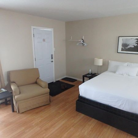 Wheel Inn Motel New Liskeard Exterior foto