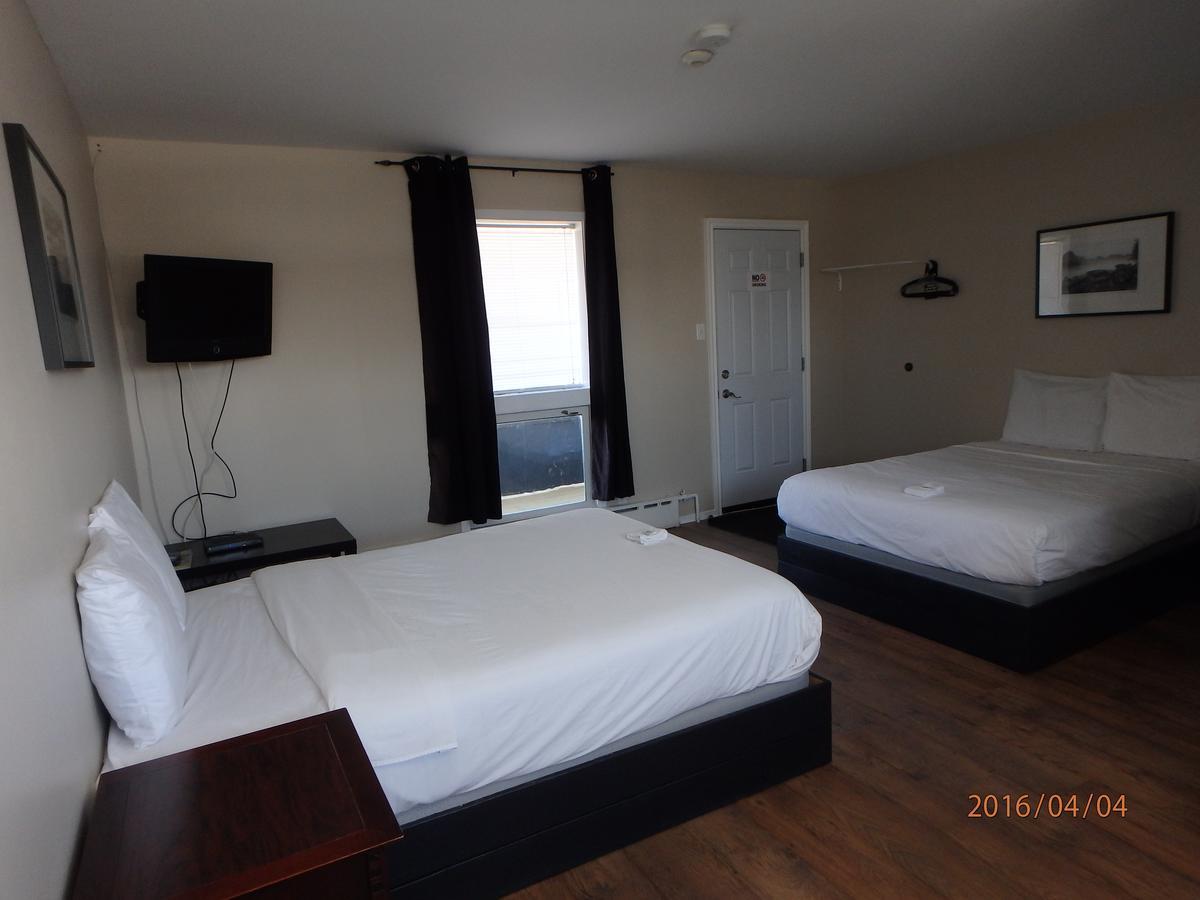 Wheel Inn Motel New Liskeard Exterior foto