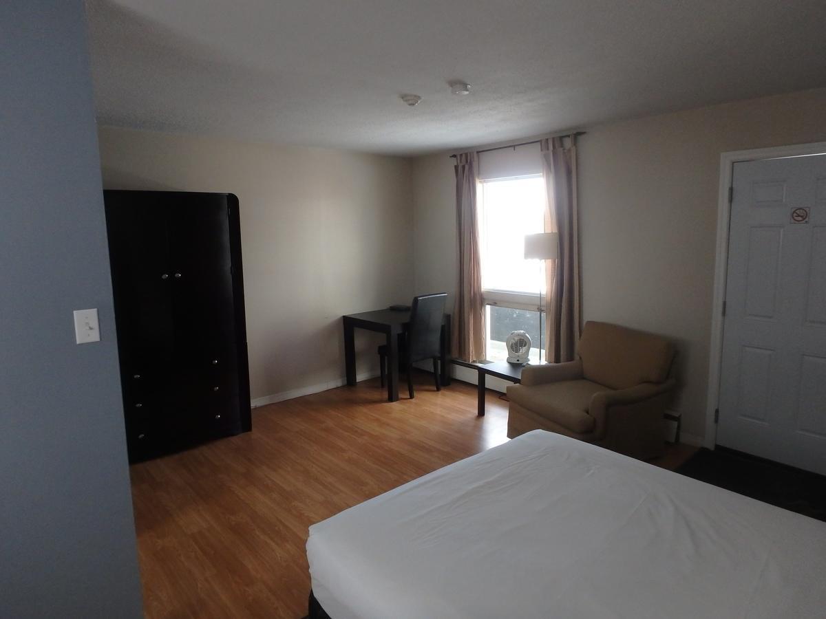 Wheel Inn Motel New Liskeard Exterior foto