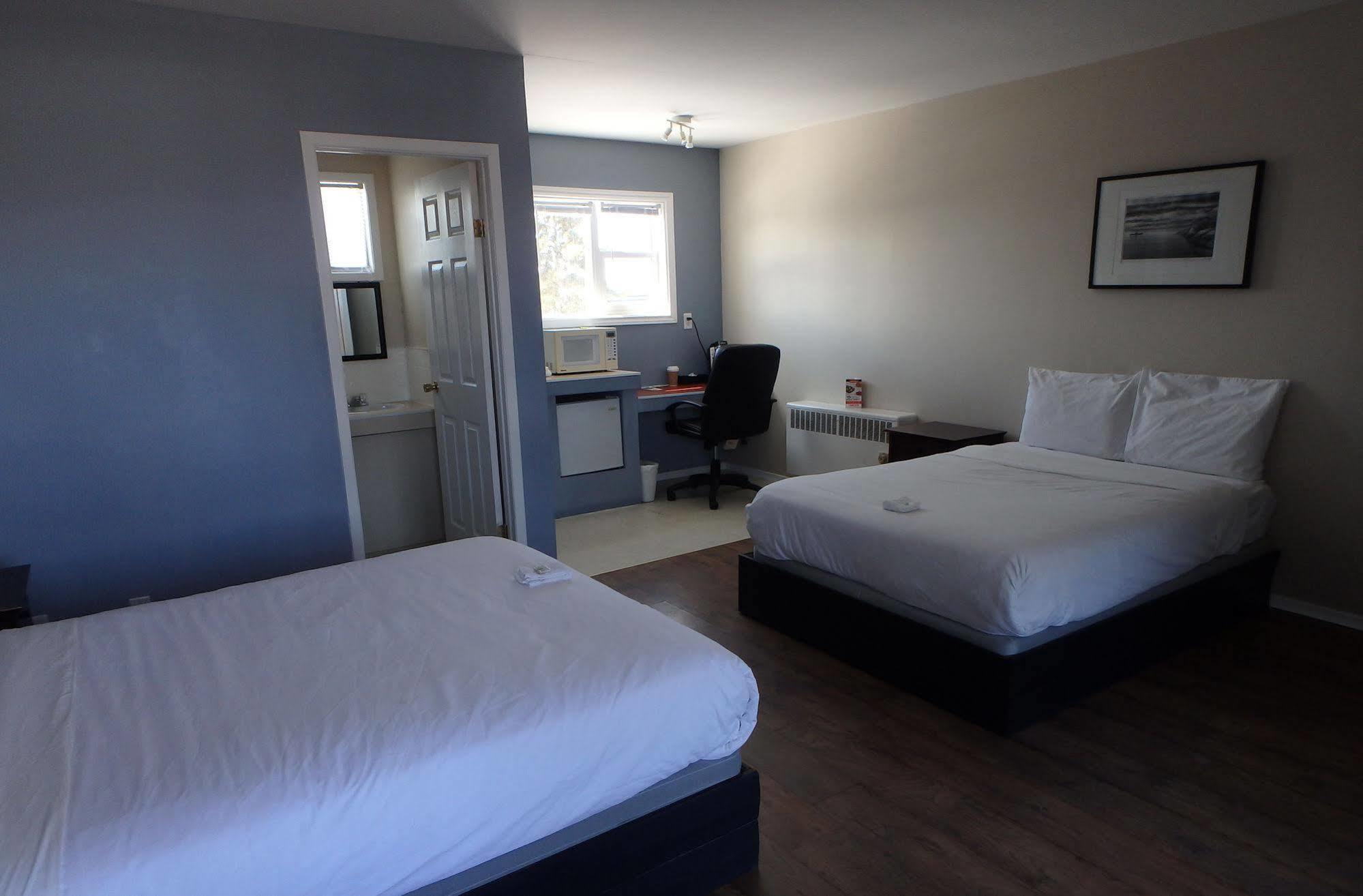 Wheel Inn Motel New Liskeard Exterior foto